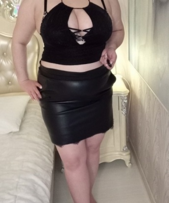 💋 Мое обаяние и нежность увлекут тебя в водоворот наслаждения. 💕
🌹 Мои услуги индивидуального сопровождения и развлечения превзойдут твои ожидания. Со мной ты забудешь о повседневной суете и окунешься в безудержный праздник страсти. 💃 Погрузись со мной в мир приятных ощущений и сексуального блаженства.
📸 Фото гарантированы, чтобы ты мог оценить мою роскошную внешность и сексуальные изгибы. 💯 Подтверждение моей независимости и красоты можно найти в отзывах моих довольных клиентов. Ты потеряешься в моих карих глазах и тонкой талии. 🌷
💼 Люблю проводить время с уверенными в себе мужчинами, готовыми расслабиться и почувствовать настоящее наслаждение. 🌹 Позволь себе эту роскошь и насладись нежностью моих прикосновений. Осталось только одно - прийти и испытать! 😉 607, 30 лет